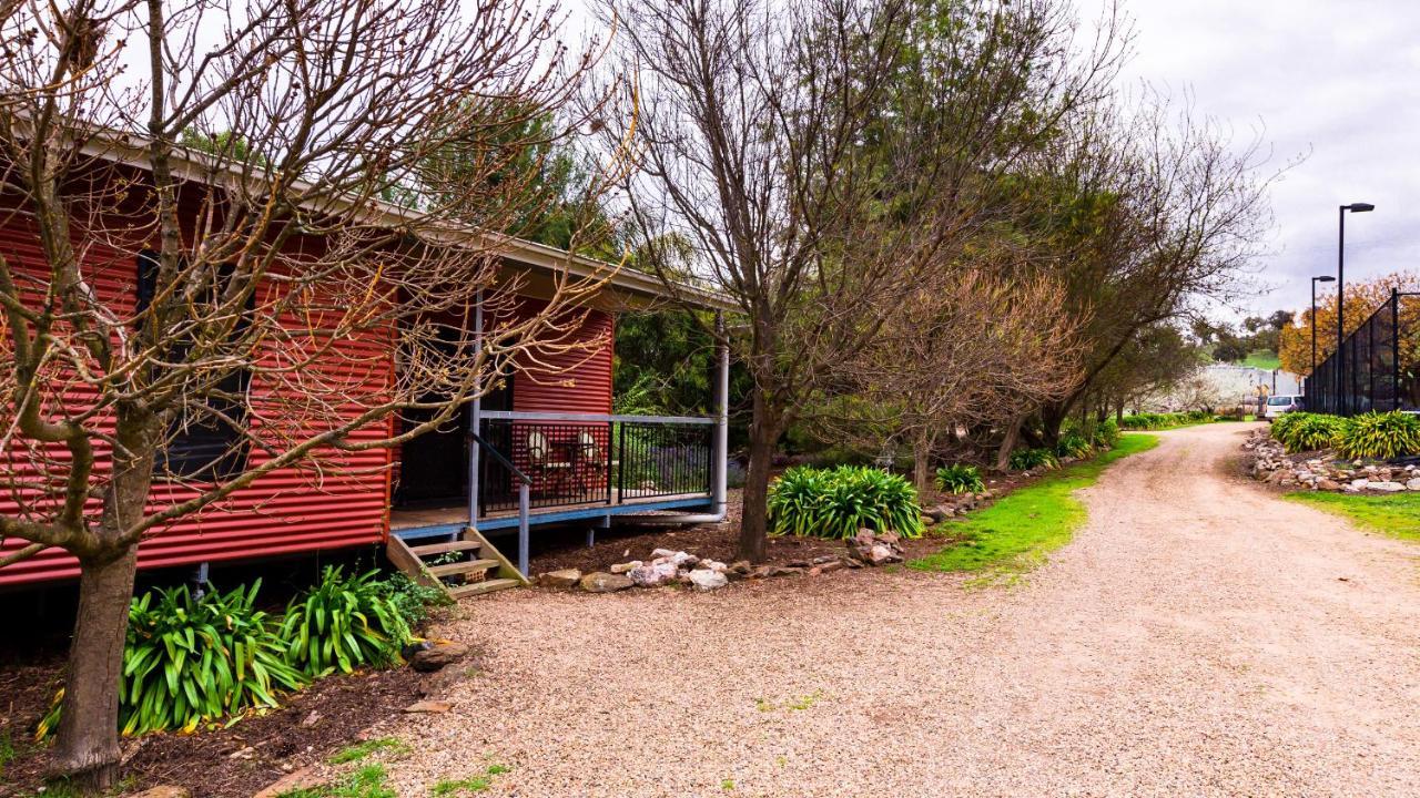 Hillview Farmstay กันดาไก ภายนอก รูปภาพ